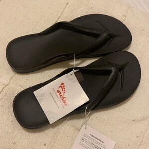 Black Archie’s Flip Flop size women’s 9